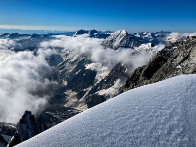 017-Gipfelblick Richtung Koenigsspitze